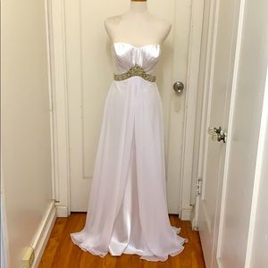 🤍 Tony Bowls White Chiffon Gown